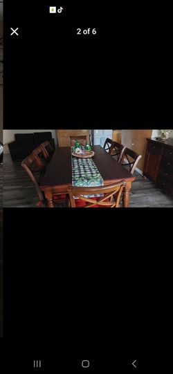 Dinning Table - Seats 4 to 8