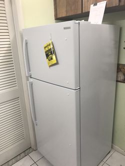 Insignia refrigerator