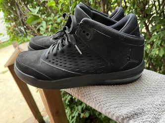 Jordan Flights Mens Sz 9.5 Like New 