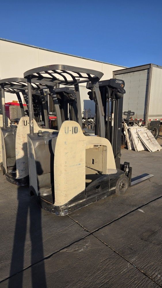 Crown Utility Lift Rc 5545-40