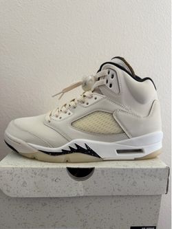 Jordan 5 Retro SE Sail/Orewood Size: 8.5 Men’s VNDS (Worn Once)