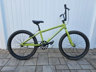 Gravity bike 24 inch tires mint condition bicycle tuned up ready to ride