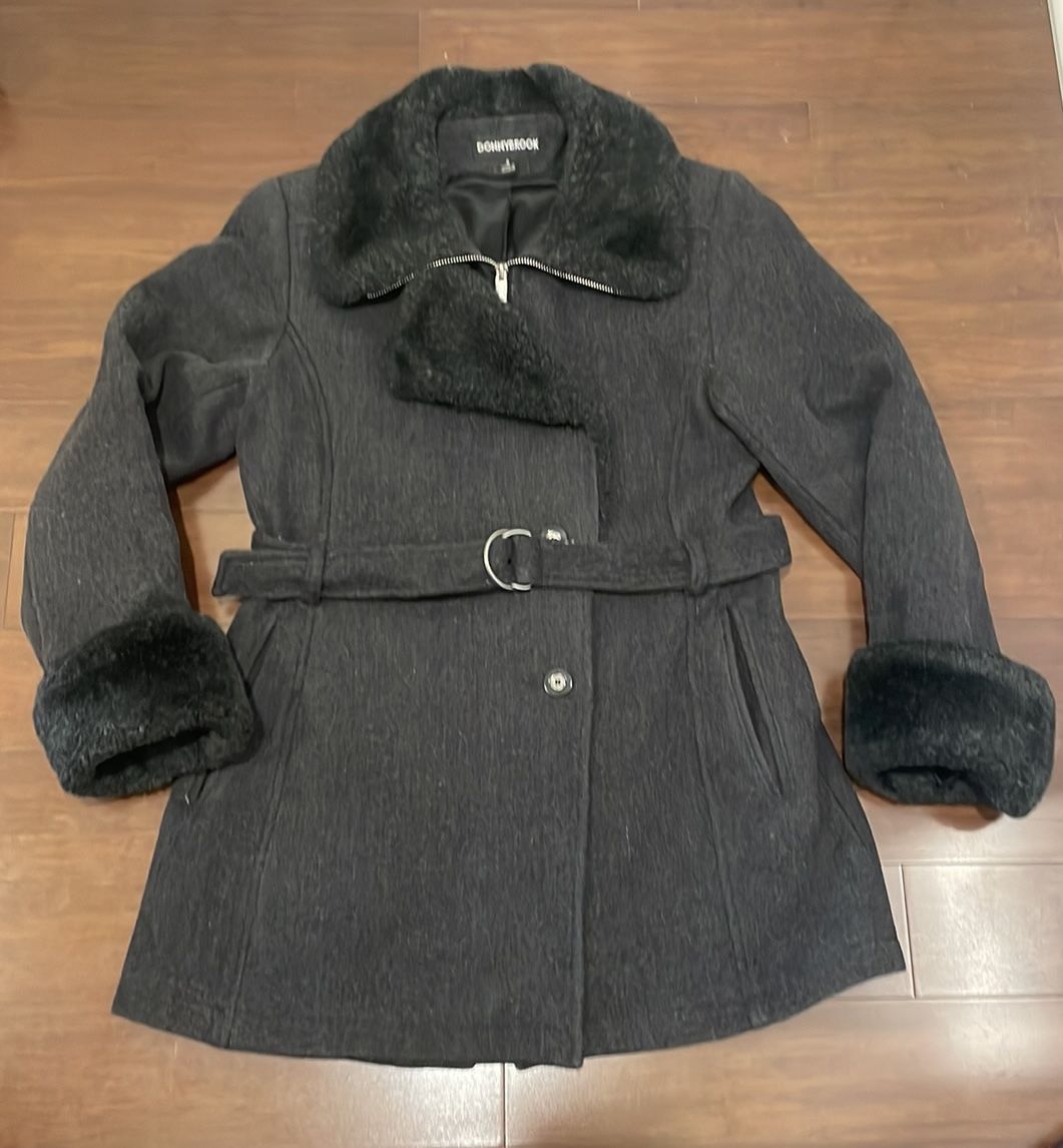 Donnybrook Gray Wool Winter Coat With Fur Collar