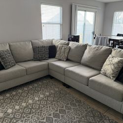 Ashley Furniture Hallenberg Sectional In Fog