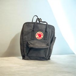 fjällräven kånken backpack — black — used