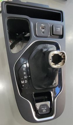 Jeep Cherokee Center Console / Gear Shifter Selector Bezel (OEM) – 2019–2023