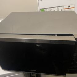 Samsung microwave (FREE) pick Up Only