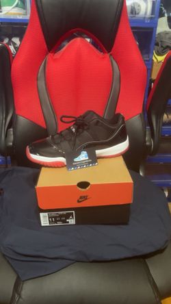 Jordan 11 Low Bred