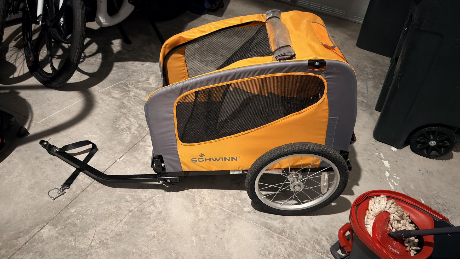 🚴♀️ Almost New Schwinn Pet Trailer – Used Twice! 🐾
