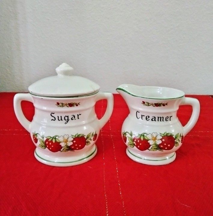 Vintage Strawberry Kitchenware for Sale in San Antonio, TX OfferUp