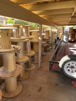 Small And Medium Wooden Spools