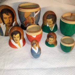 Elvis Presley ( 9 Peice , 5 Figure's Collection.(Though The Years ) .