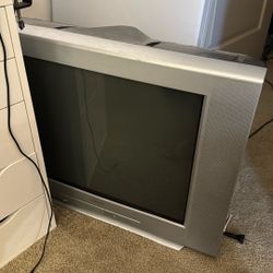 Sony KV-27FS120 Gaming Tv Works Great. Remote Included