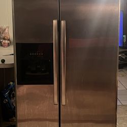 Whirlpool Refrigerator $20