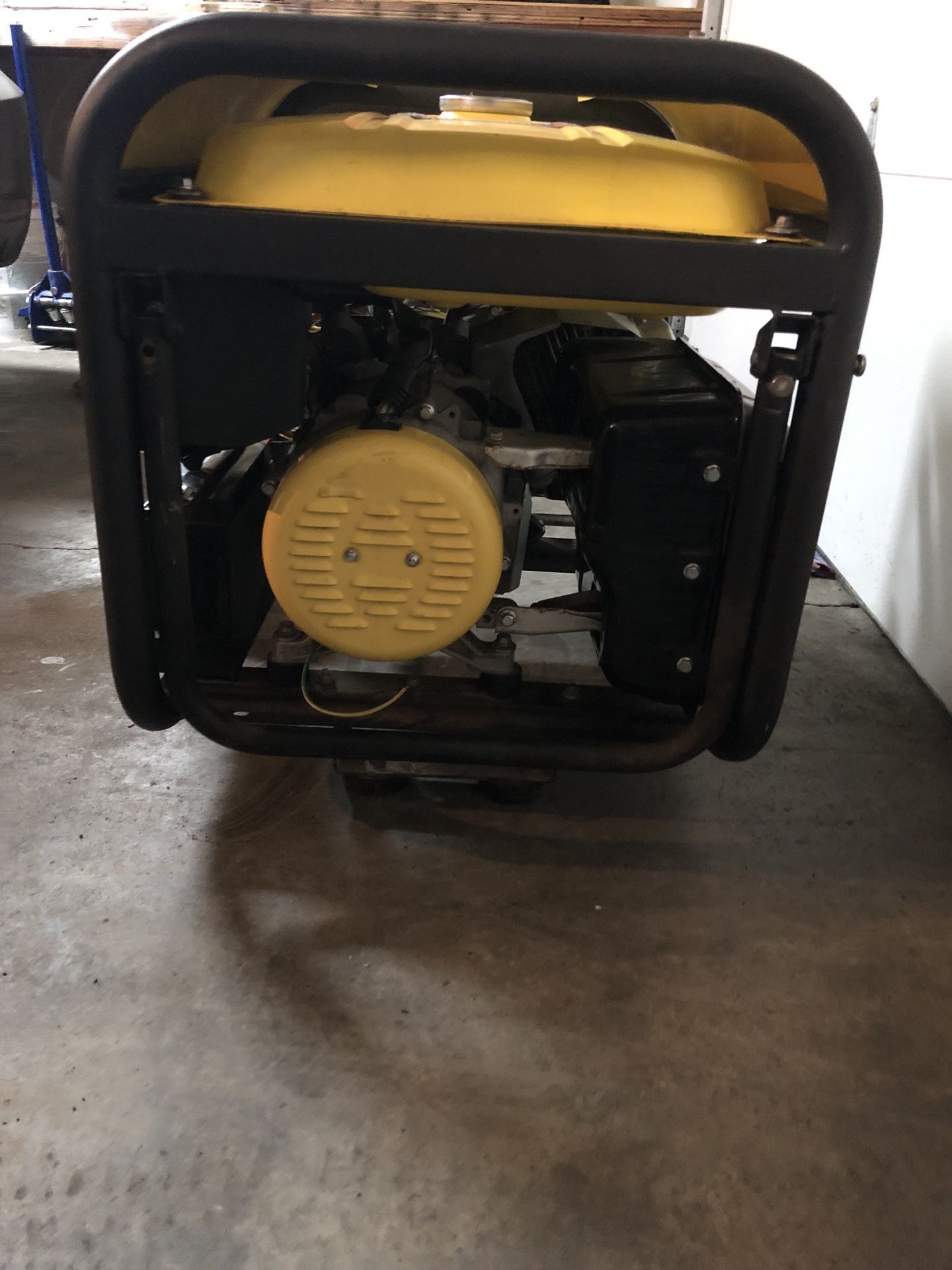 Champion Heavy Duty Generator 7000 Watt