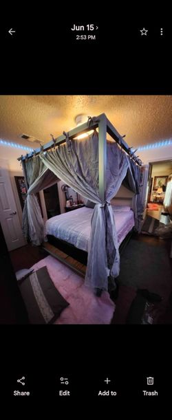 Queen base + curtains