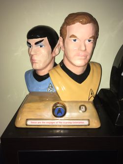 Star Trek Limited edition cookie jars (Spock & Kirk) and (Alien vessels)