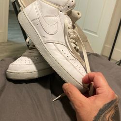Court Side Nikes 8
