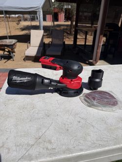 Milwaukee m18 fuel 5” Random orbital sander tool only