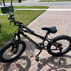 Bike, helmet, room decor