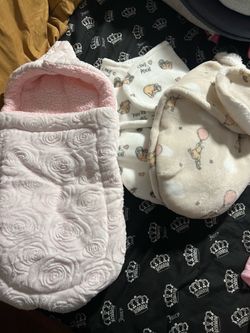 Baby swaddles