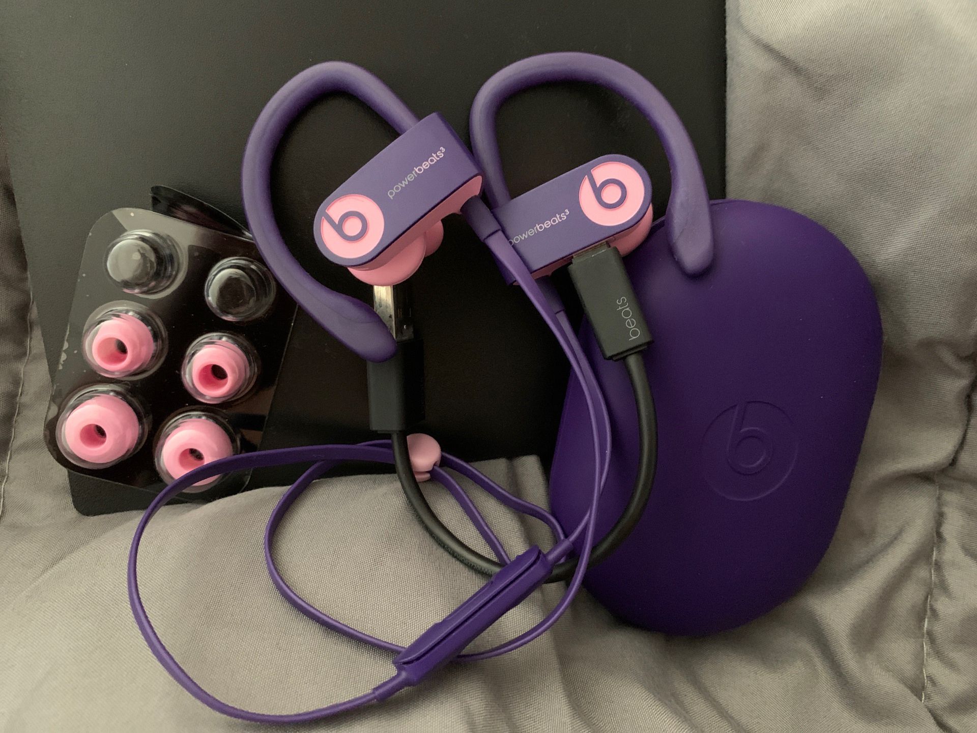 beats by dr. dre powerbeats 3 wireless earbuds for Sale in Bedford 