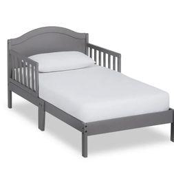Toddler bed, Steel Gray mattress not included