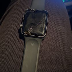 apple watch series 3 42mm cracked screen