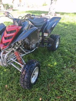 Yamaha raptor 660r