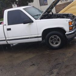 Im Parting Out A 97 Chevy Silverado 2x4 And It Is A 5 Speed 