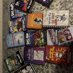 Set Of Diary Of A Wimpy Kid/ Dogman