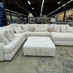 Soft Luxurious  Sectional Perfect For Your Holiday Guests!!!  (ottoman Sold Separately) FINANCING AVAILABLE!!!!