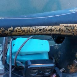 1911 -1912 Antique Singer Sewing machine With Case