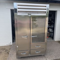 48-inch Trailer Refrigerator/Freezer With Remote Compressors.  Refrigerator Side Doesn’t Work. Repair Required. Good Project For Handy Individual. 