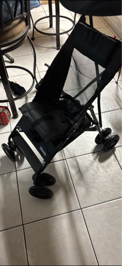 Umbrella Stroller ( New )