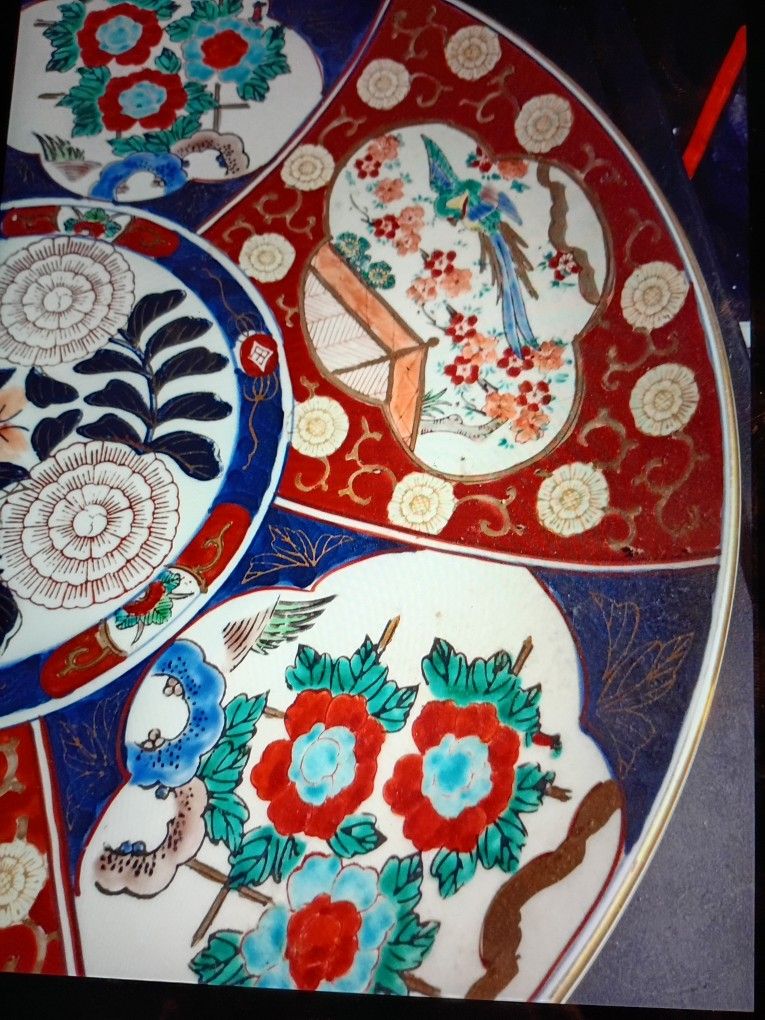GOLD IMARI HAND PAINTED EXTRA LARGE 18 " PROCELAIN