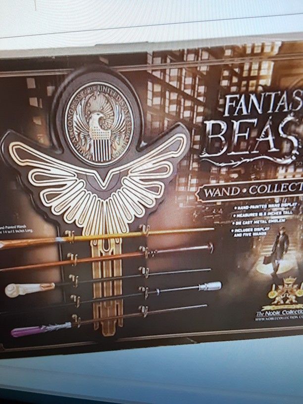 FANTASTIC BEASTS COLLECTIBLE WAND SET