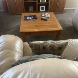 Coffee And End Tables Good Condition 
