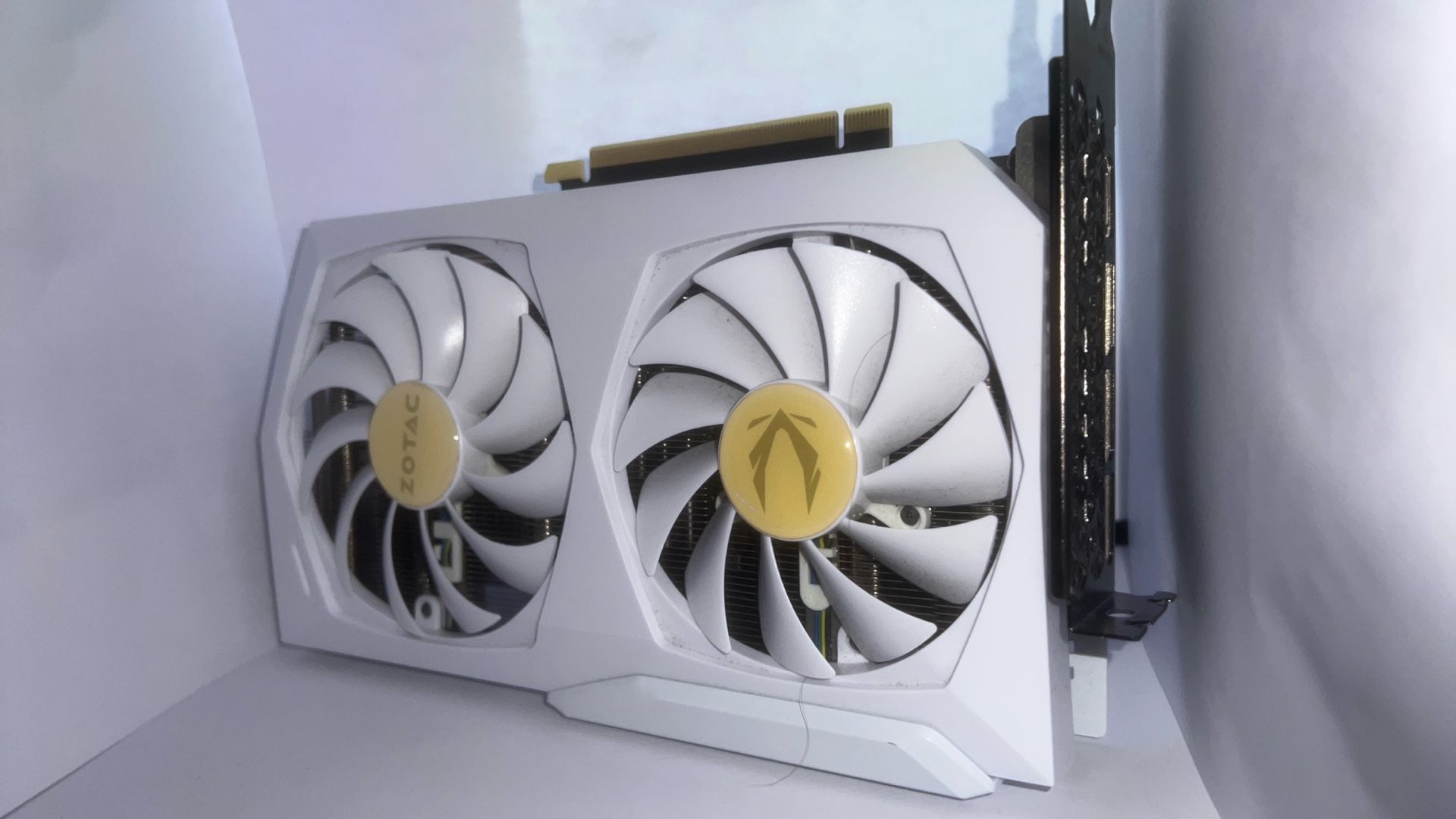 Zotac Gaming 3060 TI 8GB Graphics Card (White)