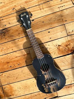 UKADELIC by KALA  UKELELE Black tiki