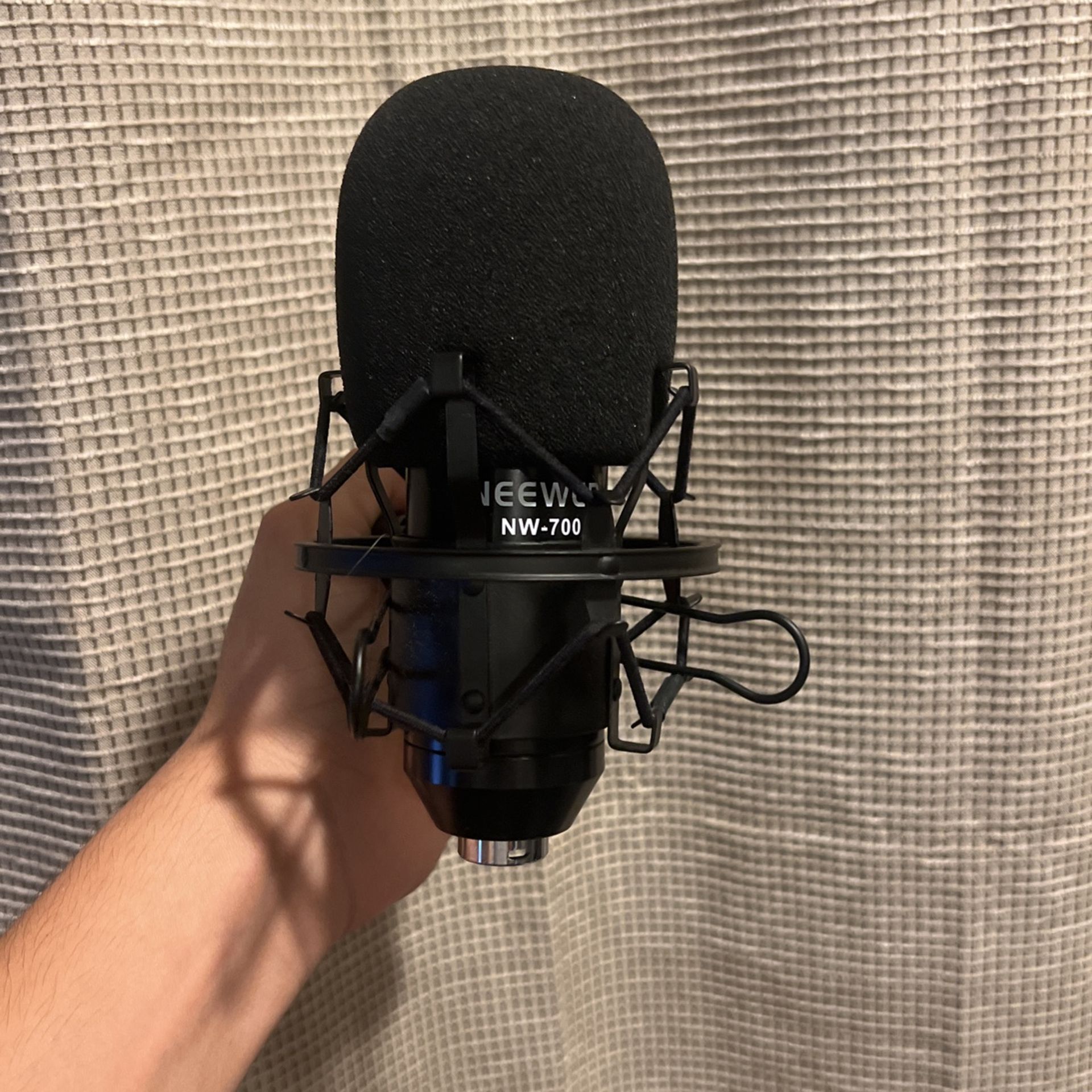 Neewer Nw-700 Microphone With Cables And Mix Amp