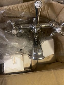 Randolph Morris Freestanding Tub, Chrome Faucet And Exposed Drain
