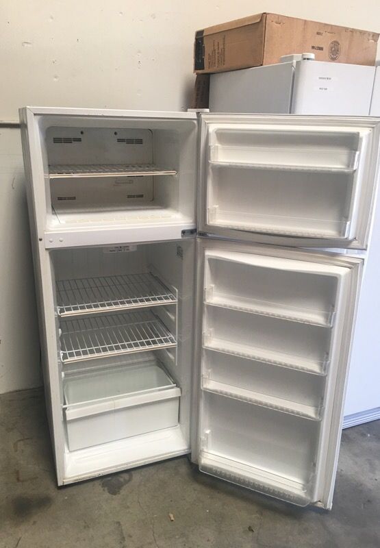 Micro fridge top freezer refrigerator 24”w