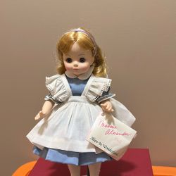 Beautiful! Genuine Collectors “Madame Alexander “ Doll