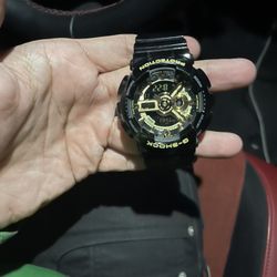 Casio G-Shock Men’s Analog/Digital Gold/Black Resin GA-110GB-1A 20ATM 48mm Watch