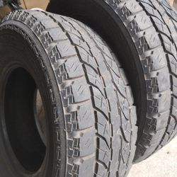 Set Of 2 Qty. Yokahoma Geolandar a/t 315/70/R17