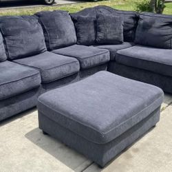 Deep Sectuonal Couch With Ottoman 