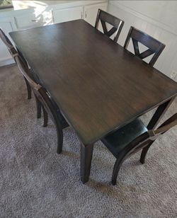 Wood Dinning Table