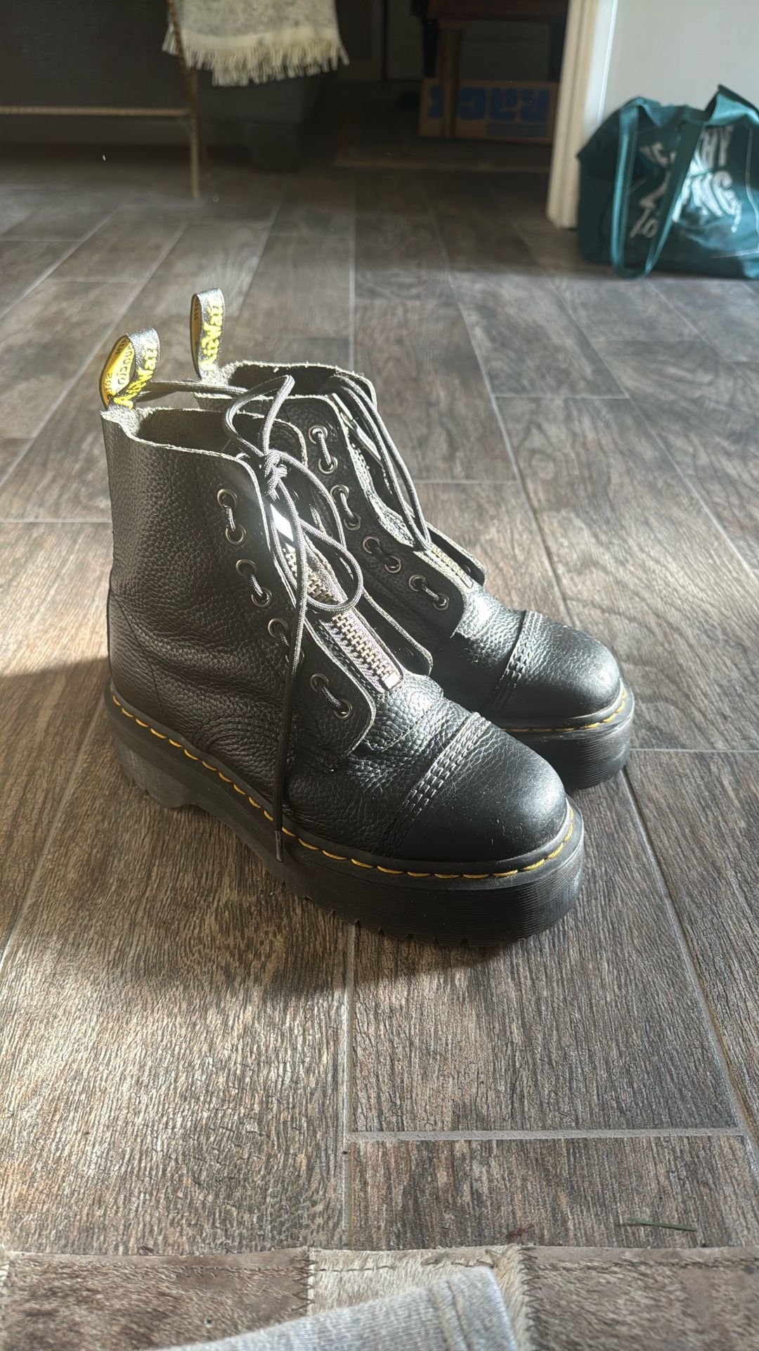 Platform Doc Martens