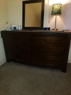 Bed Room ( Bed Quin + Drowsser +mirror ÷ Mattress